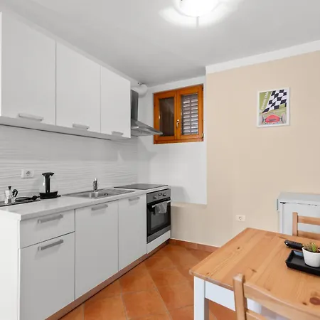 Leone Apartman Buje